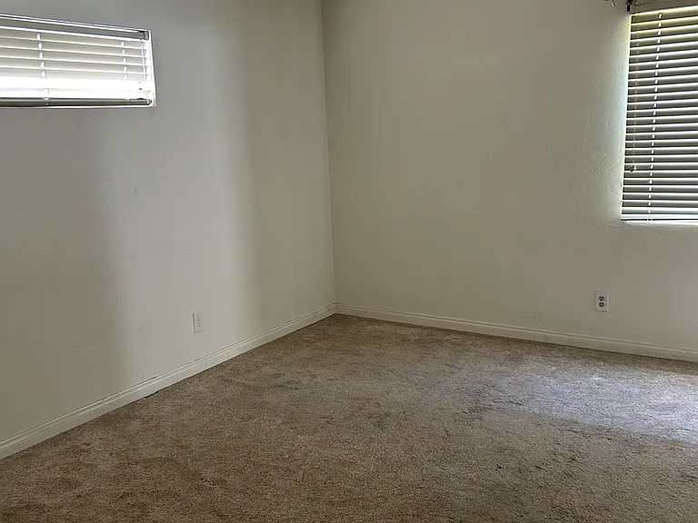 1821 Thomas Ave — Photo 7