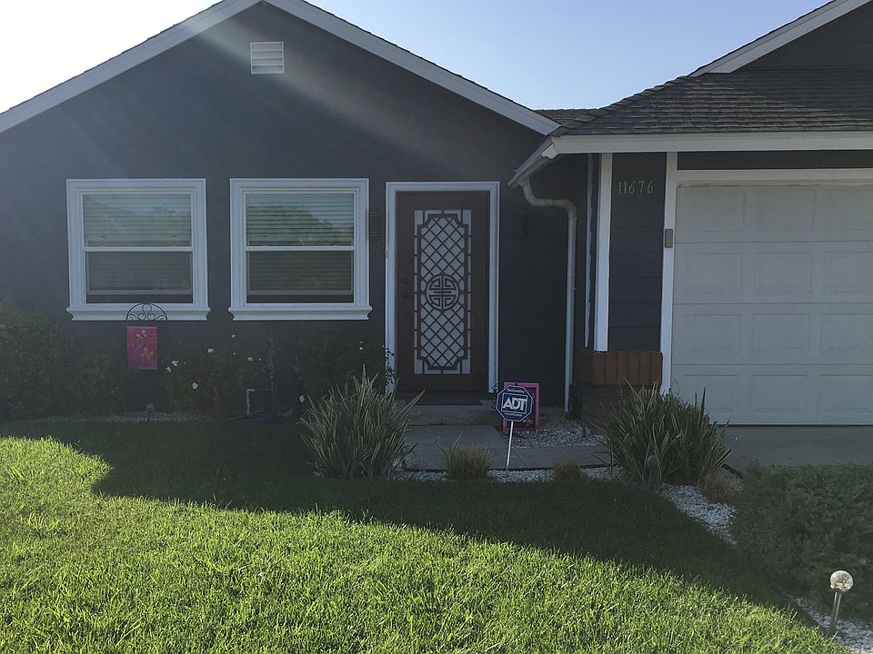 1st image of 11676 Fernwood Ave