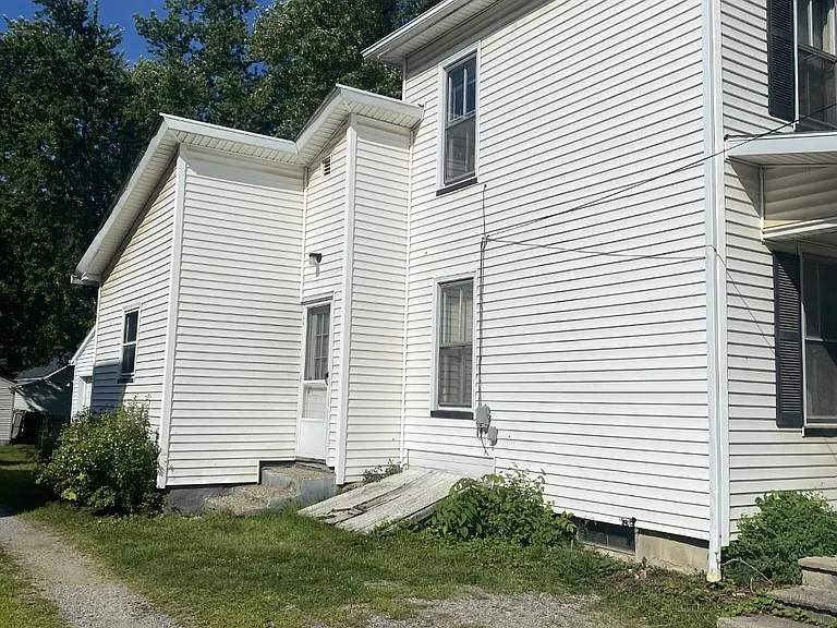 865 Franklin Ave — Photo 7