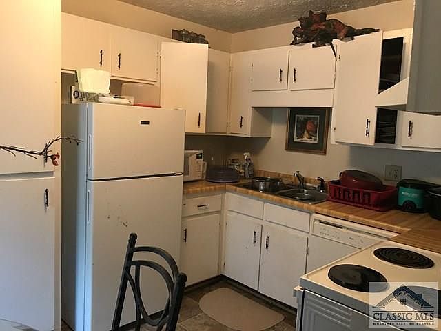 2nd image of 184 Windy Hill Ct