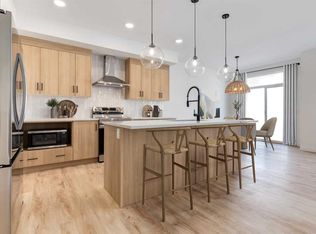 470 W River Ave, Cochrane, AB T4C2C1