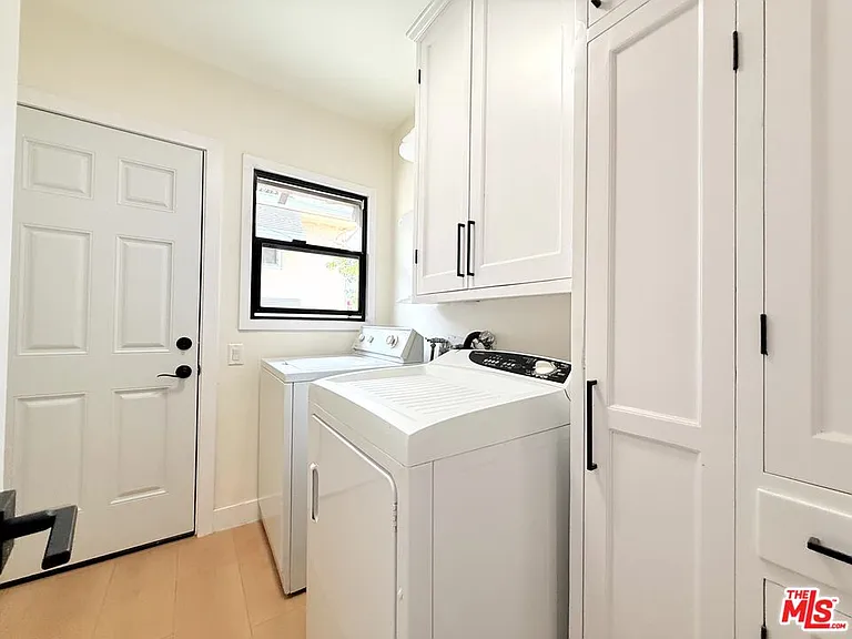 6132 Whitsett Ave — Photo 18