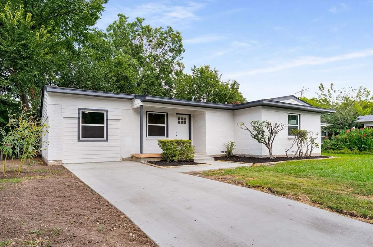 Building Photo - 2609 Fenwick Dr