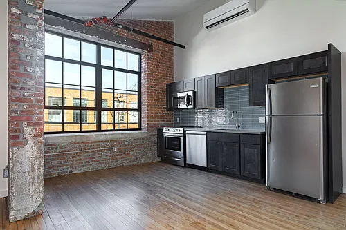 109 S William St Photo 1