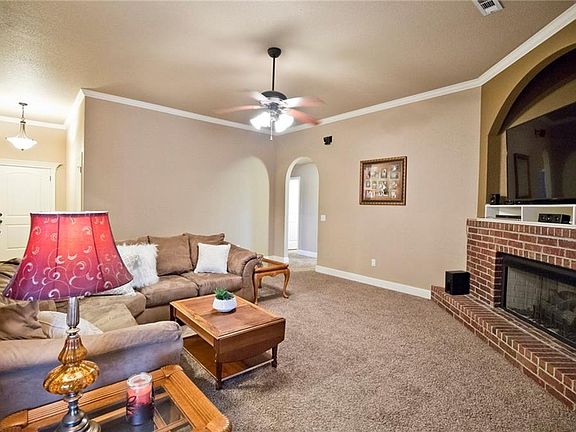 3rd image of 2414 Heather Lynn Ln
