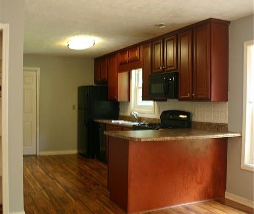 3rd image of 5255 Wildwood Ln