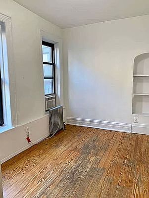 2nd image of 171 Thompson St #26A