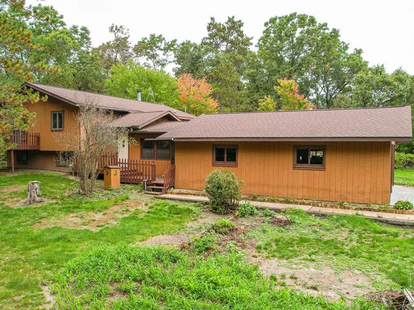 25138 Cosalzwedel Ave, Warrens, WI 54666