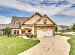 36 Cantera Ct, Pike Road, AL 36064