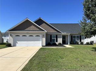 220 Audobon Dr, Raeford, NC 28376