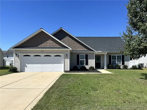 220 Audobon Dr, Raeford, NC 28376