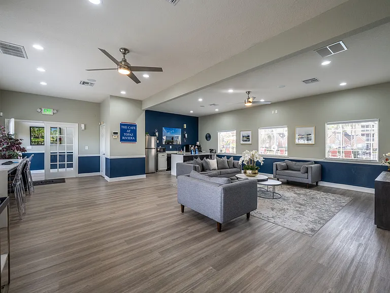 Topaz Riviera — Photo 17