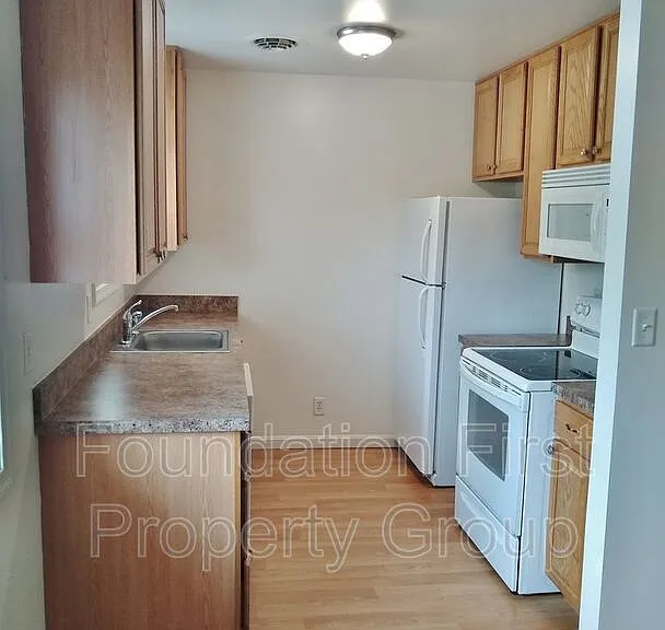 1495 Fairfield Rd #7 — Photo 8