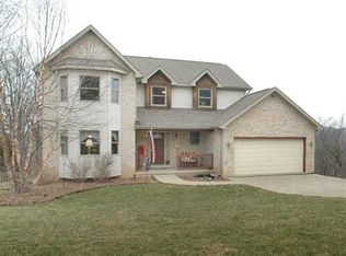 1085 Redoak Dr, Harrison City, PA 15636