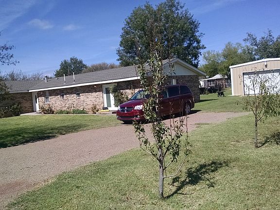 2nd image of 1026 E Avenue E
