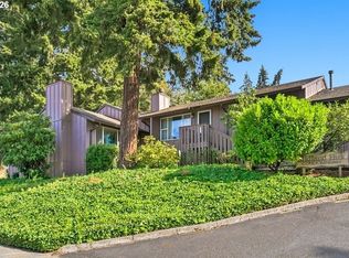 11872 SE Morrison St, Portland, OR 97216