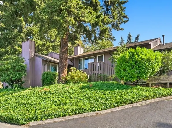 11872 SE Morrison St, Portland, OR 97216