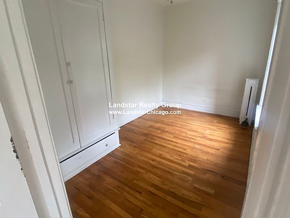 3rd image of 3334 W Ainslie St #A2