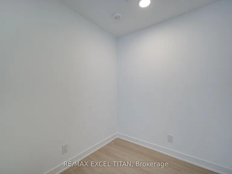 699 Sheppard Ave E #1115 — Photo 15