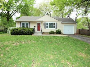 6426 Ballentine St, Shawnee, KS 66203