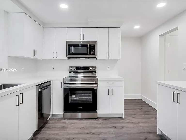 1500 NE 13th Pl — Photo 21