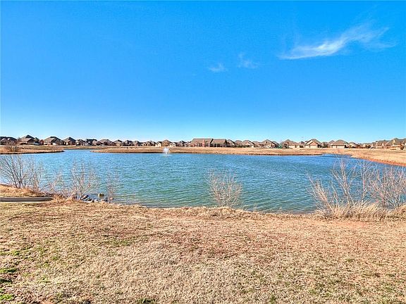 3rd image of 12216 Fox Hill Way