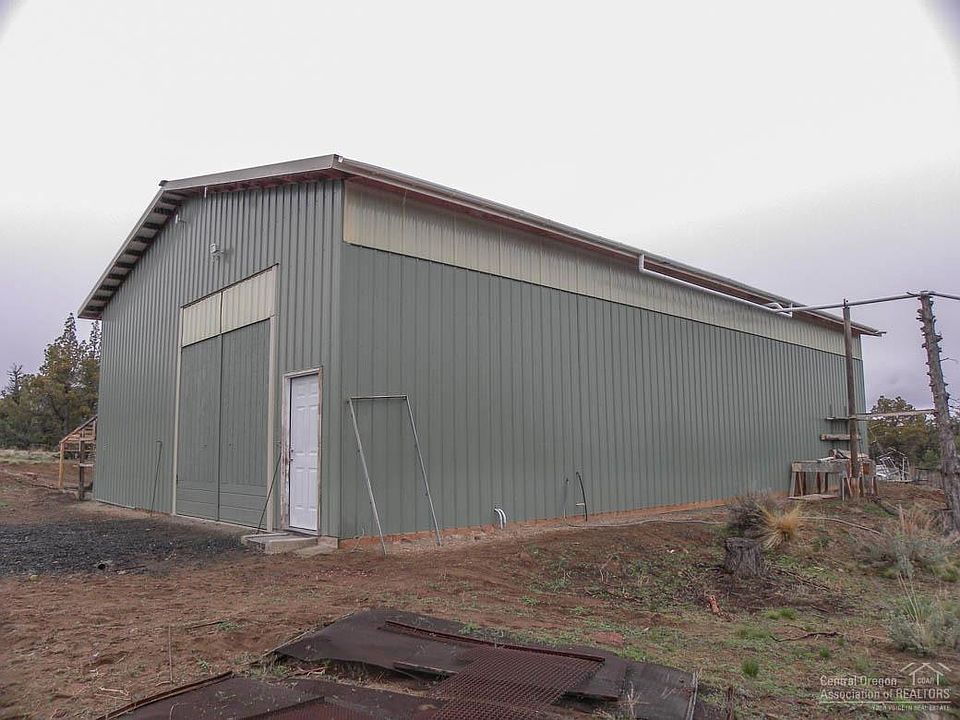 1st image of 1951 SE Oak Ln