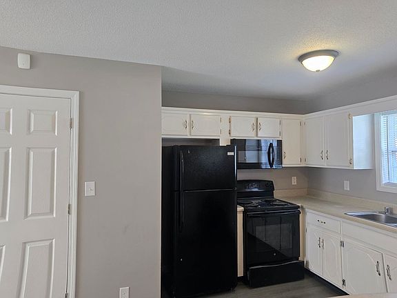 5th image of 1835 Harbor Dr