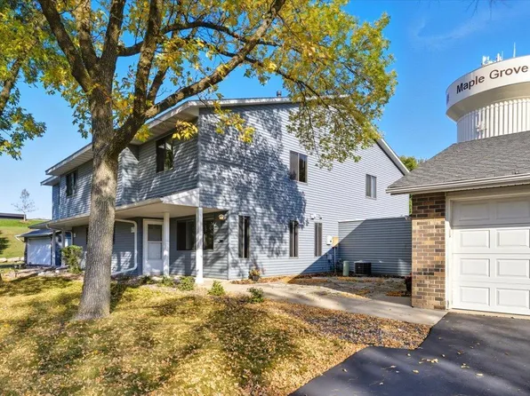 9477 Ranchview Ln N, Maple Grove, MN 55369