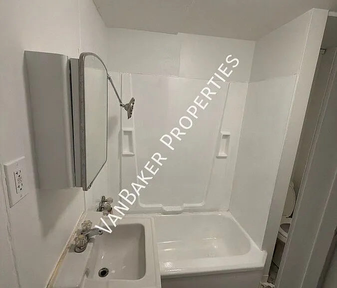 235 Center Rd #2 — Photo 3