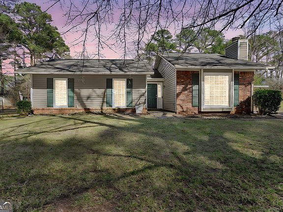 2nd image of 90 Beaver Run