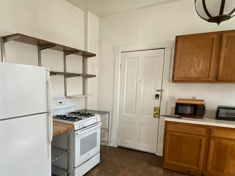 401 N Albany St #401 — Photo 9