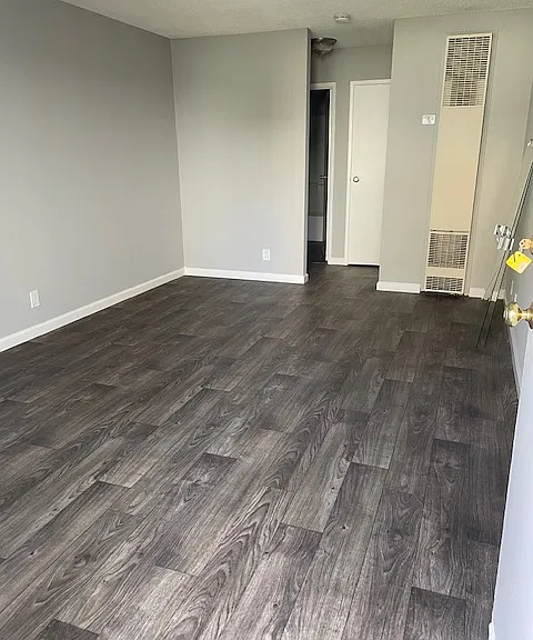 Capitol Ave Apartments — Photo 4