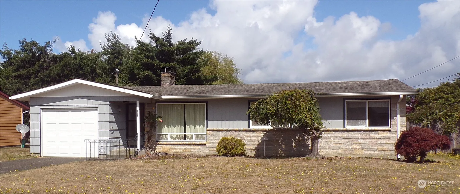 312 Holly Lane photo 1