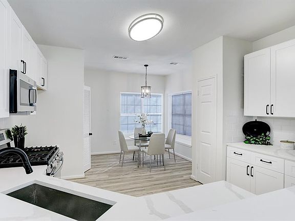 5th image of 2022 Dublin Drive