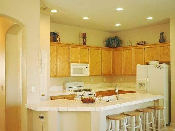 3rd image of 210 Cafaro Cir