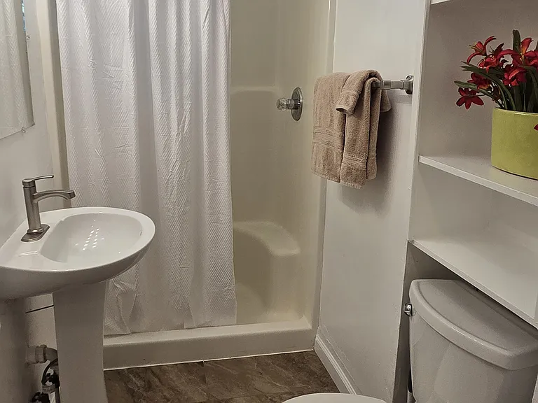 3734 N Franklin St — Photo 13