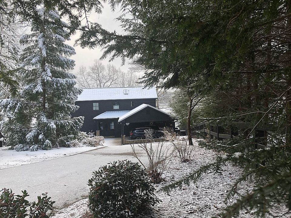 1st image of 925 Walker Point Rd
