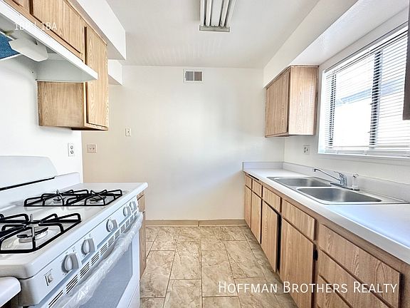 3rd image of 4180 Marlton Ave APT 28