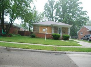 21861 Sussex St, Oak Park, MI 48237