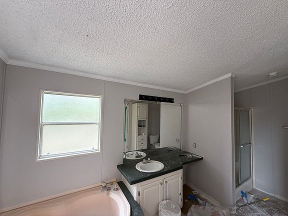 4th image of 230 Saddle Dr