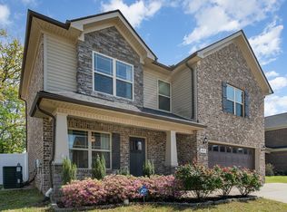 267 Edgefield Ct, Pleasant View, TN 37146