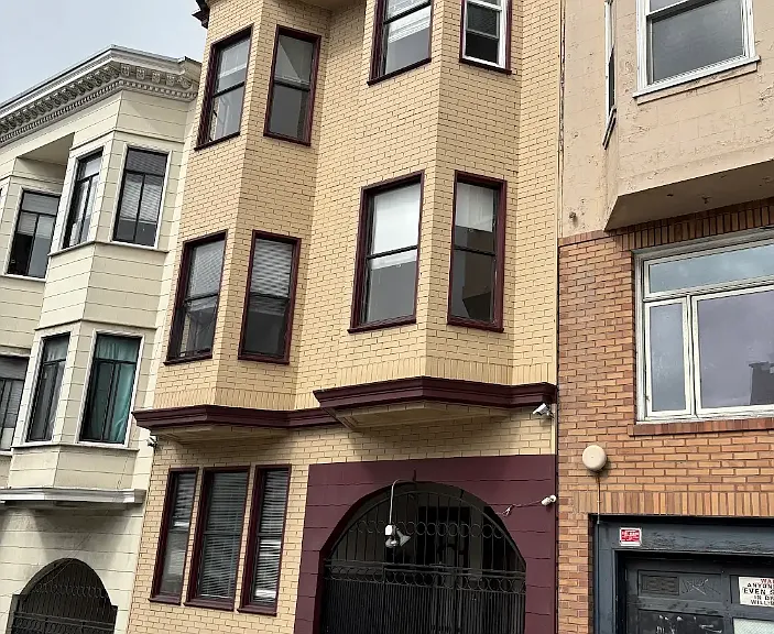 1045 Montgomery St #1045 — Photo 1