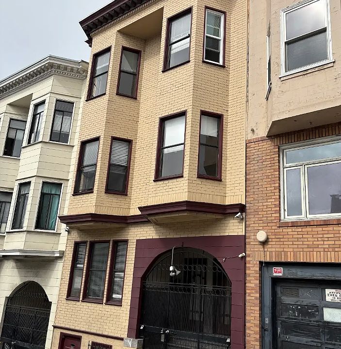 1st image of 1045 Montgomery St #1045