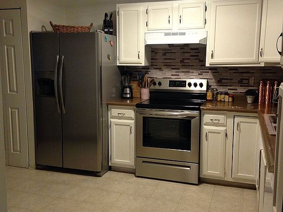 5th image of 45733 Robinson Ct