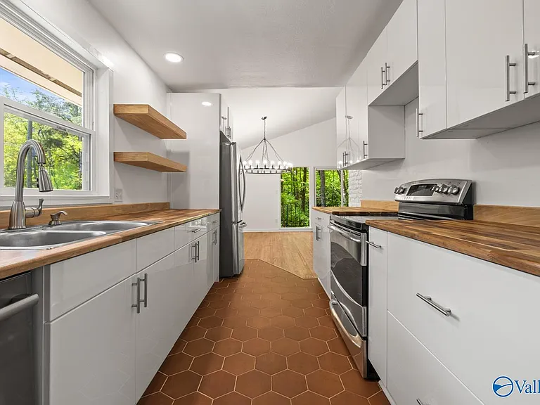 10038 Torino Dr SE — Photo 11