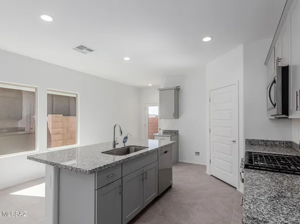 9348 W Huisache Trl, Marana, AZ 85653