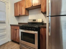 3806 W Irving Park Rd, Chicago, IL