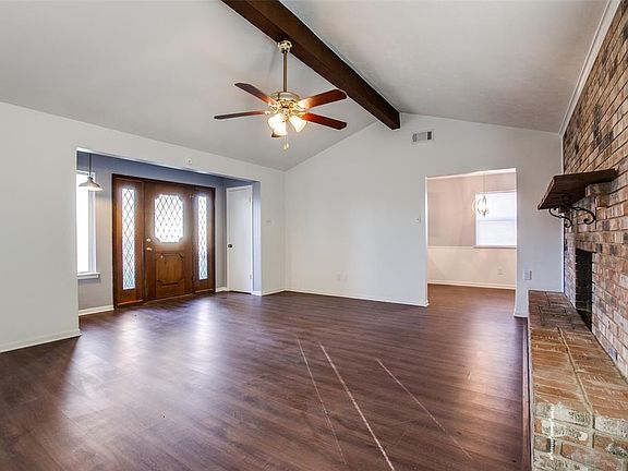 3rd image of 4006 Glenrose Dr