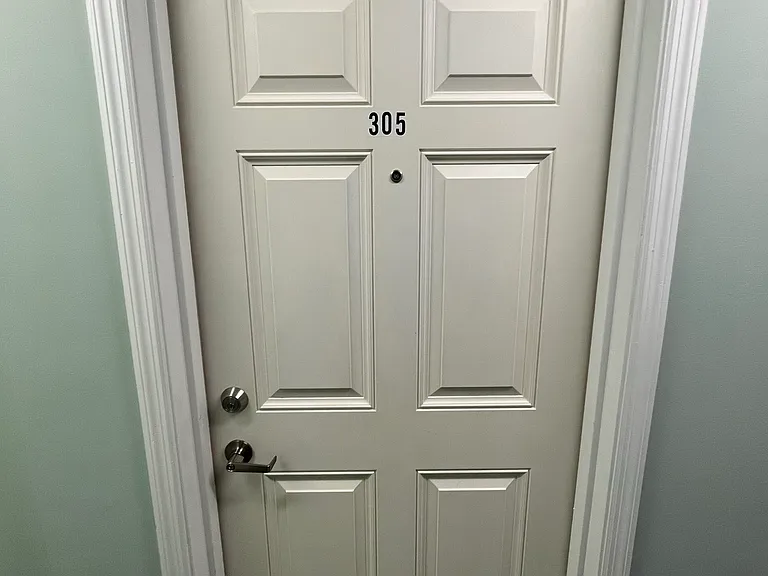 165-169 Barclay St #305 — Photo 1